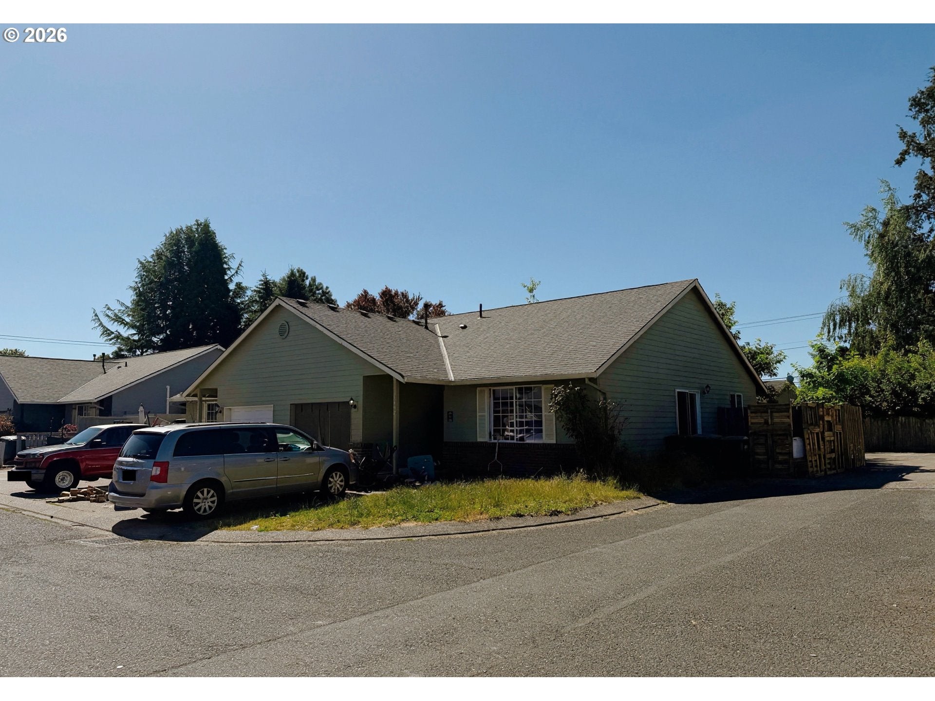 1462 NE THOMAS CT