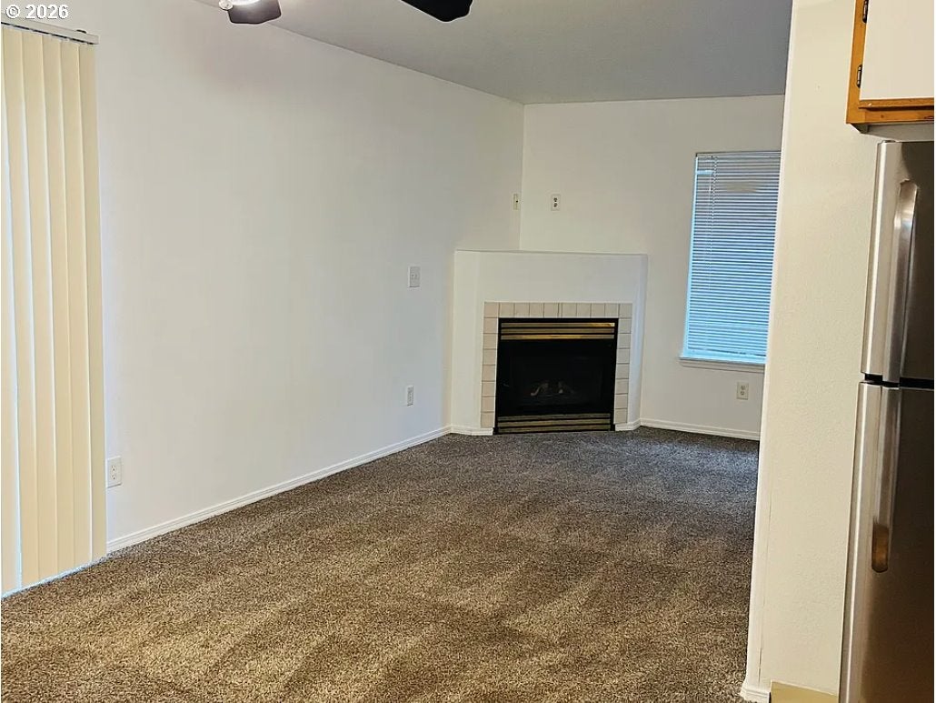 1462 NE THOMAS CT