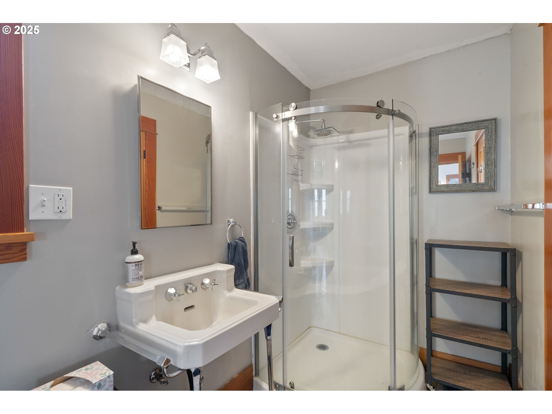 Bay City, Oregon 97107, United States, 4 Bedrooms Bedrooms, ,2 BathroomsBathrooms,Residential,Active,98316