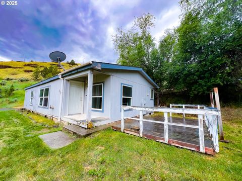 798 E MAIN ST John Day OR 97845