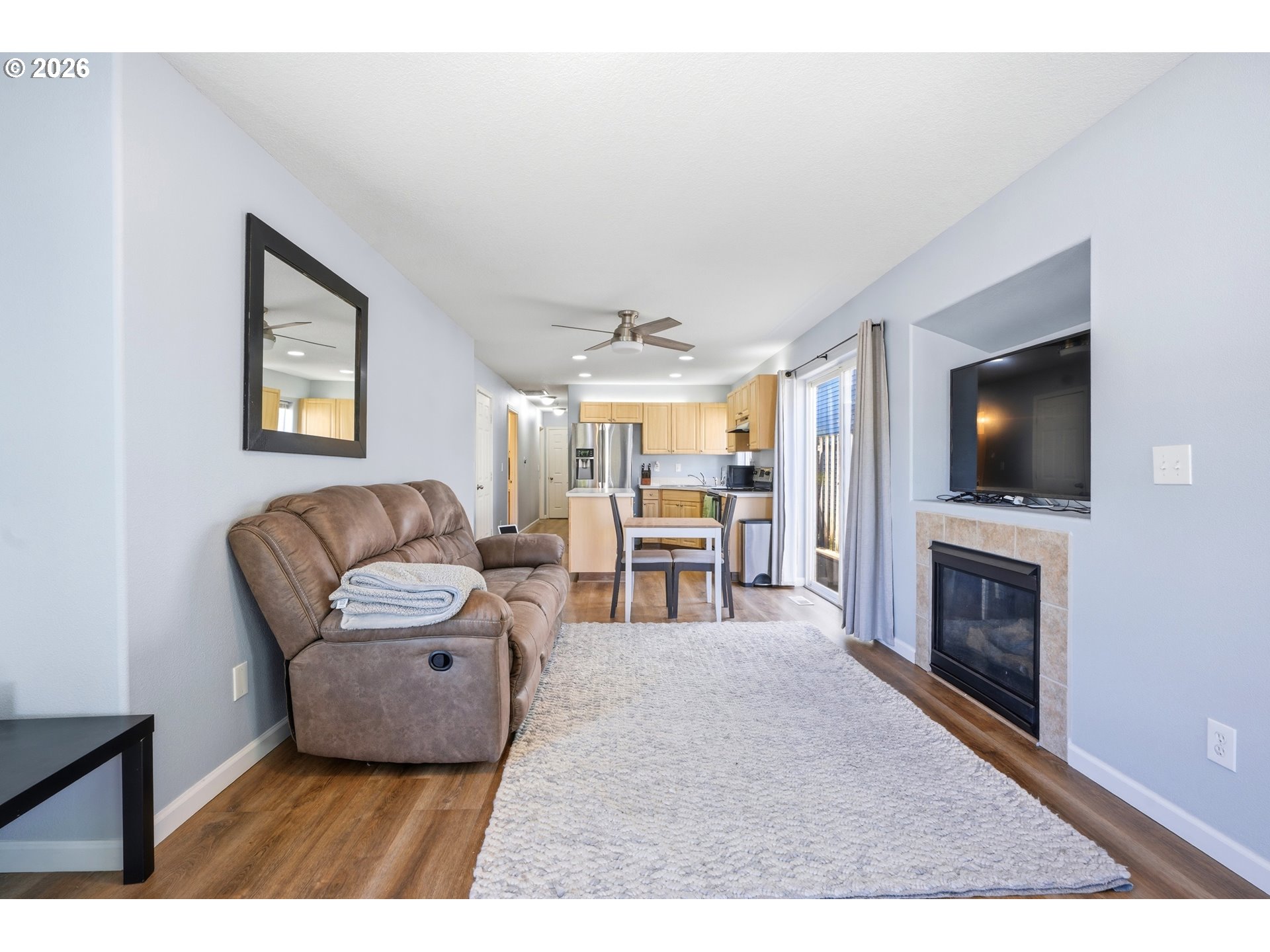 879 SW JUNCTION PL