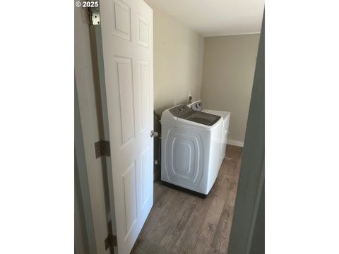 Tiny photo for 46874 Sunset Ave, Westfir, OR 97492 (MLS # 24089561)