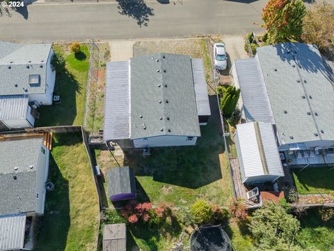 A home in Sutherlin