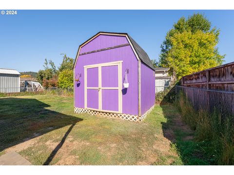 A home in Sutherlin