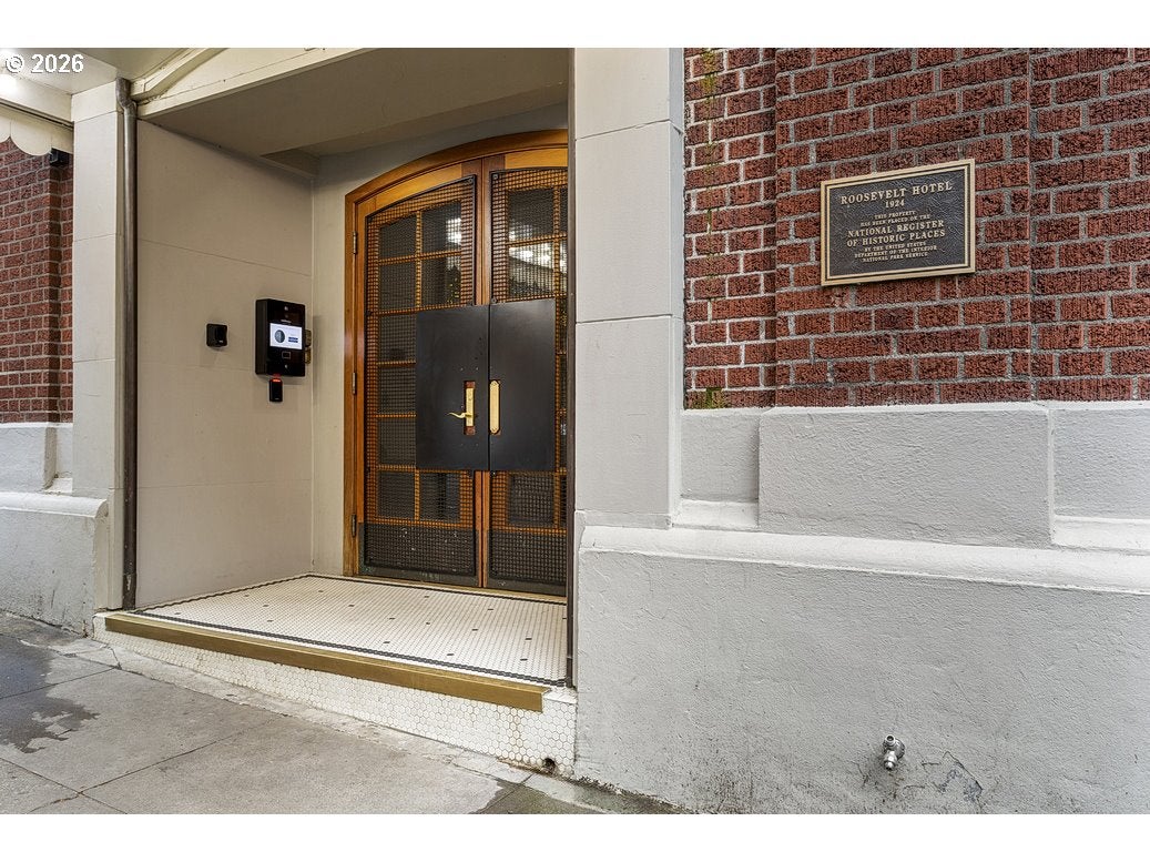 1005 SW PARK AVE 501