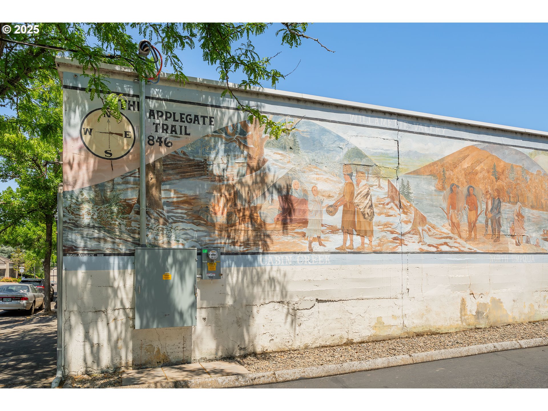 439 SE MAIN ST