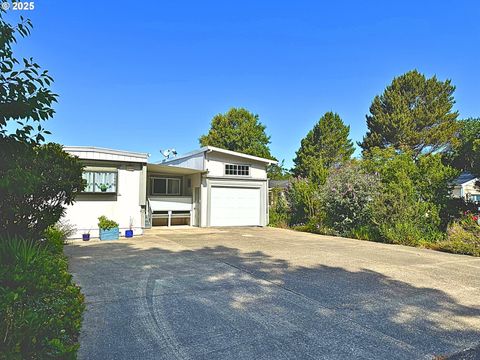 1600 RHODODENDRON DR 218 Florence OR 97439