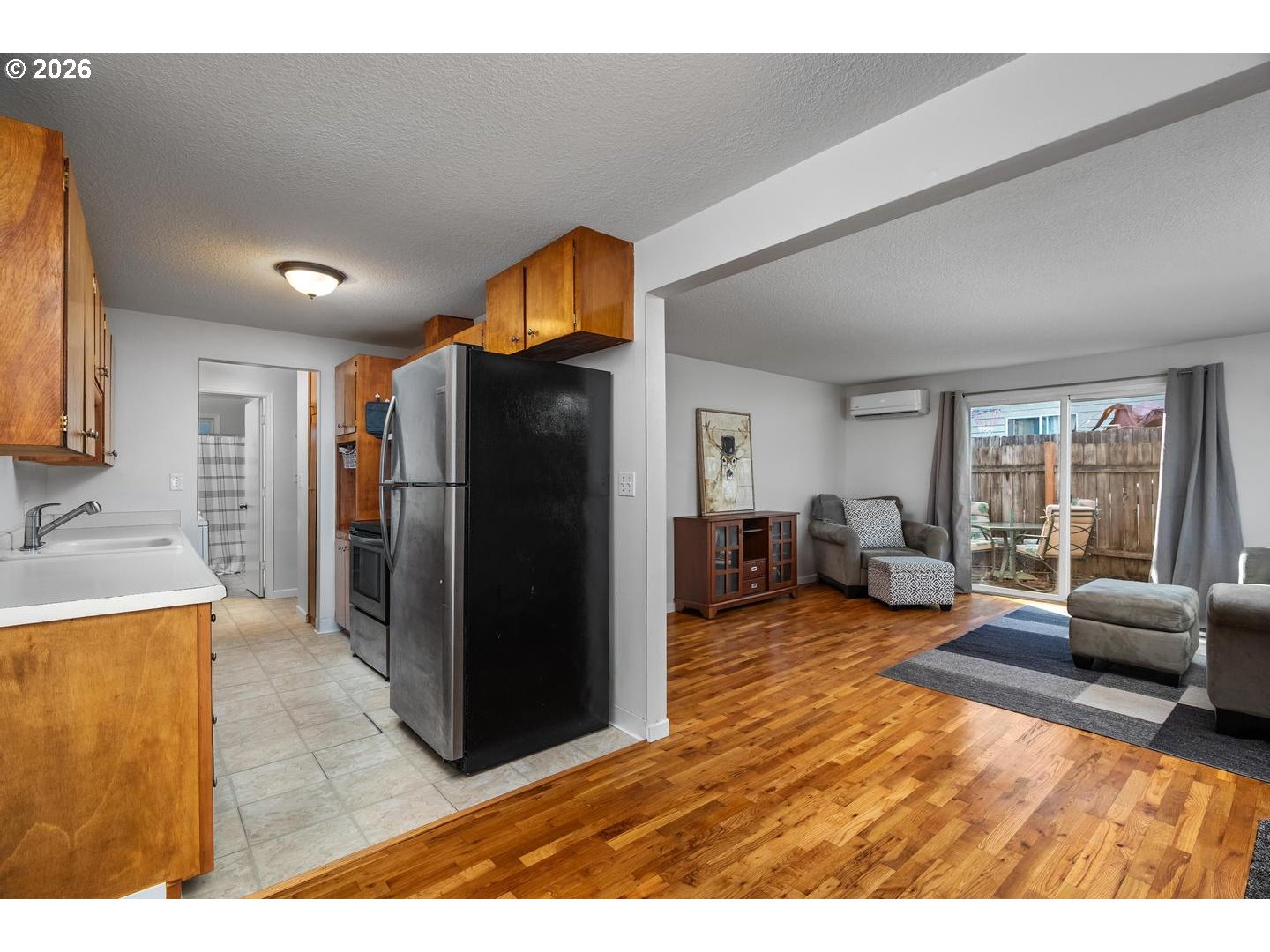 5594 SW ERICKSON AVE