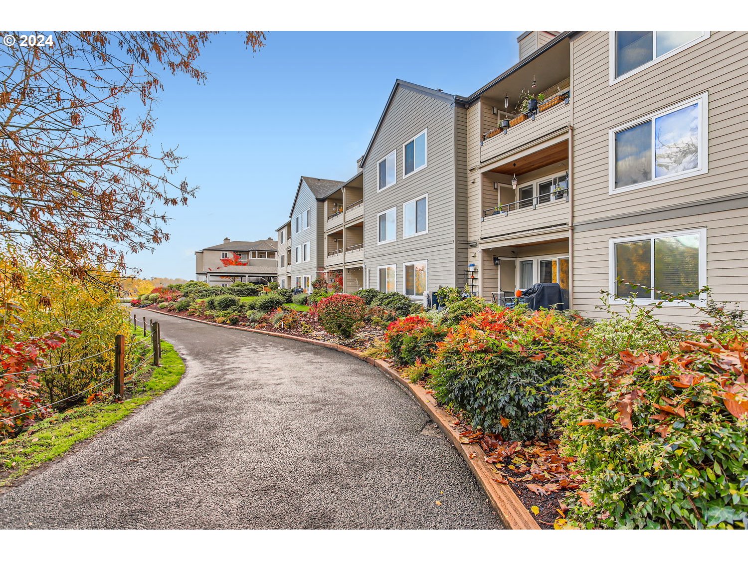 5110 S LANDING DR 302