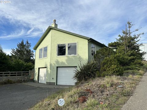 585 TICHENOR ST Port Orford OR 97465