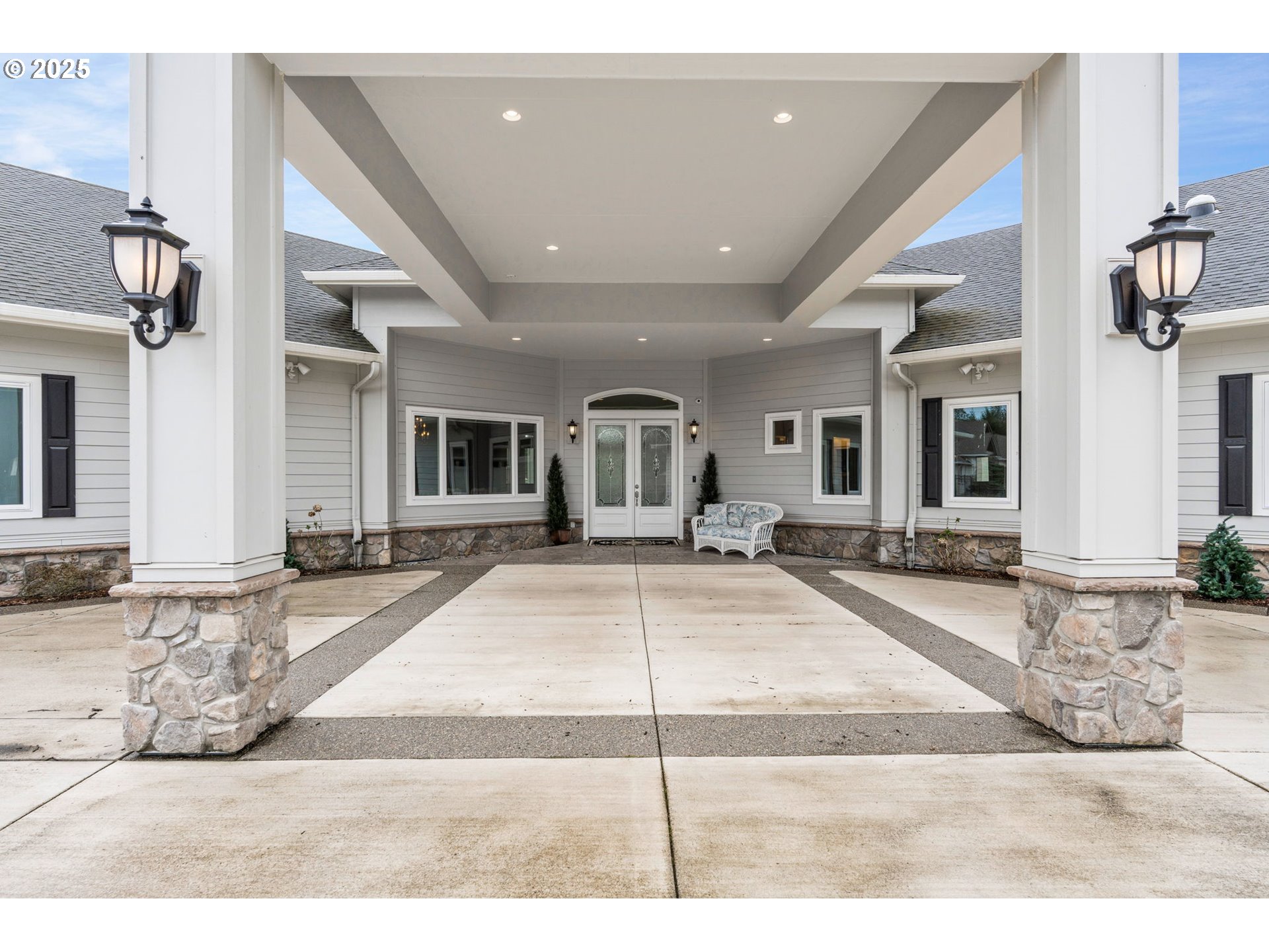 2567 Lewis River RD