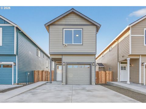 9271 E Burnside ST Portland OR 97216