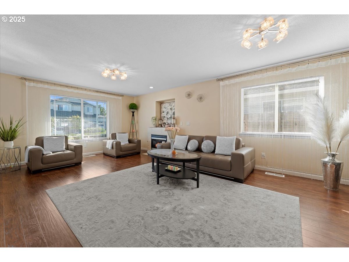 1745 SW 27TH ST