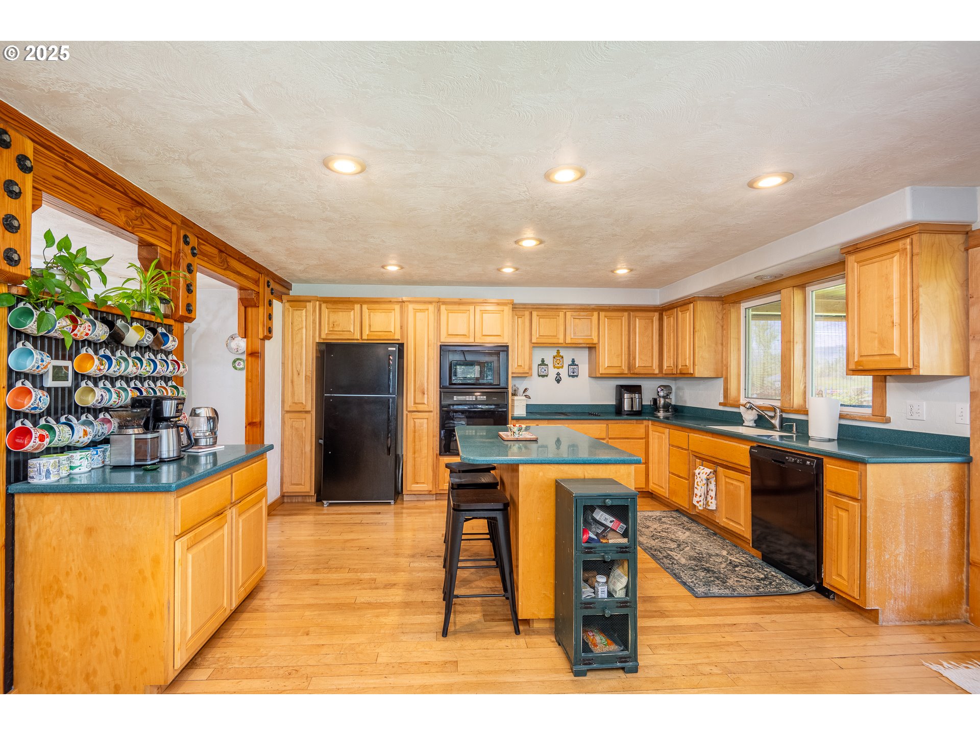38701 MCKENZIE HWY