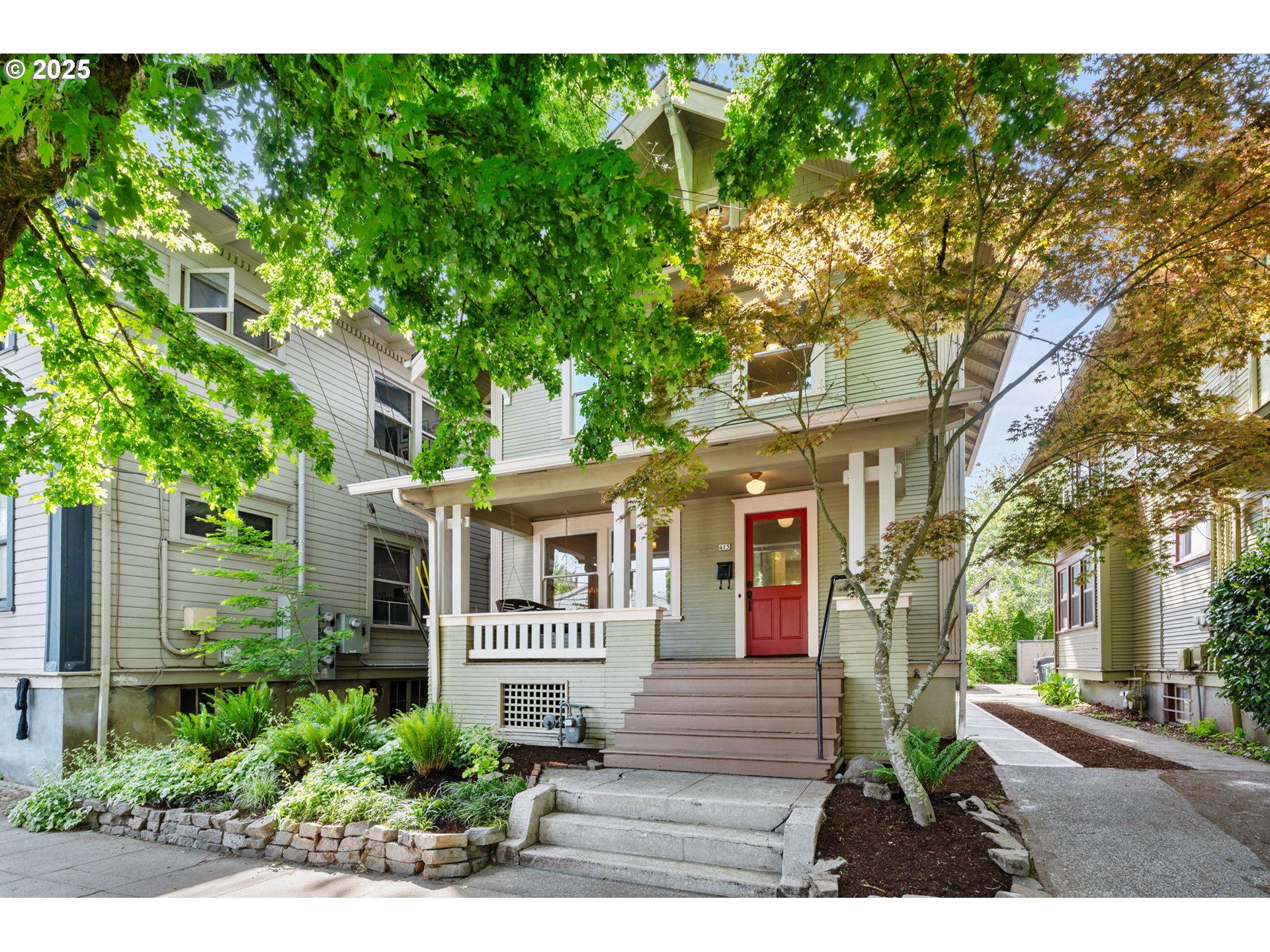 415 SE 28TH AVE