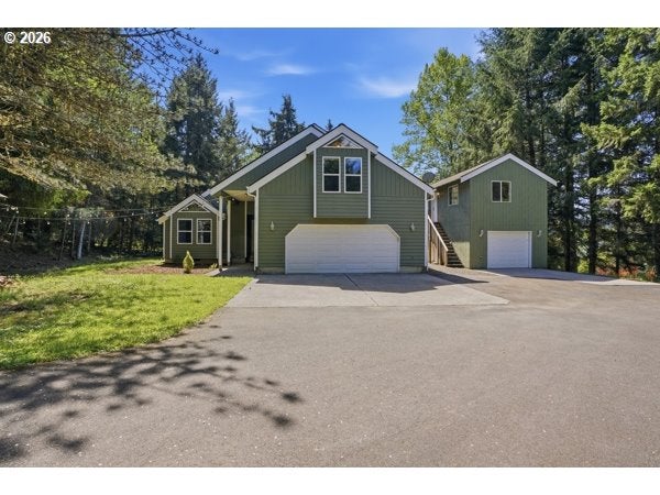 903 NE SUNSET CT