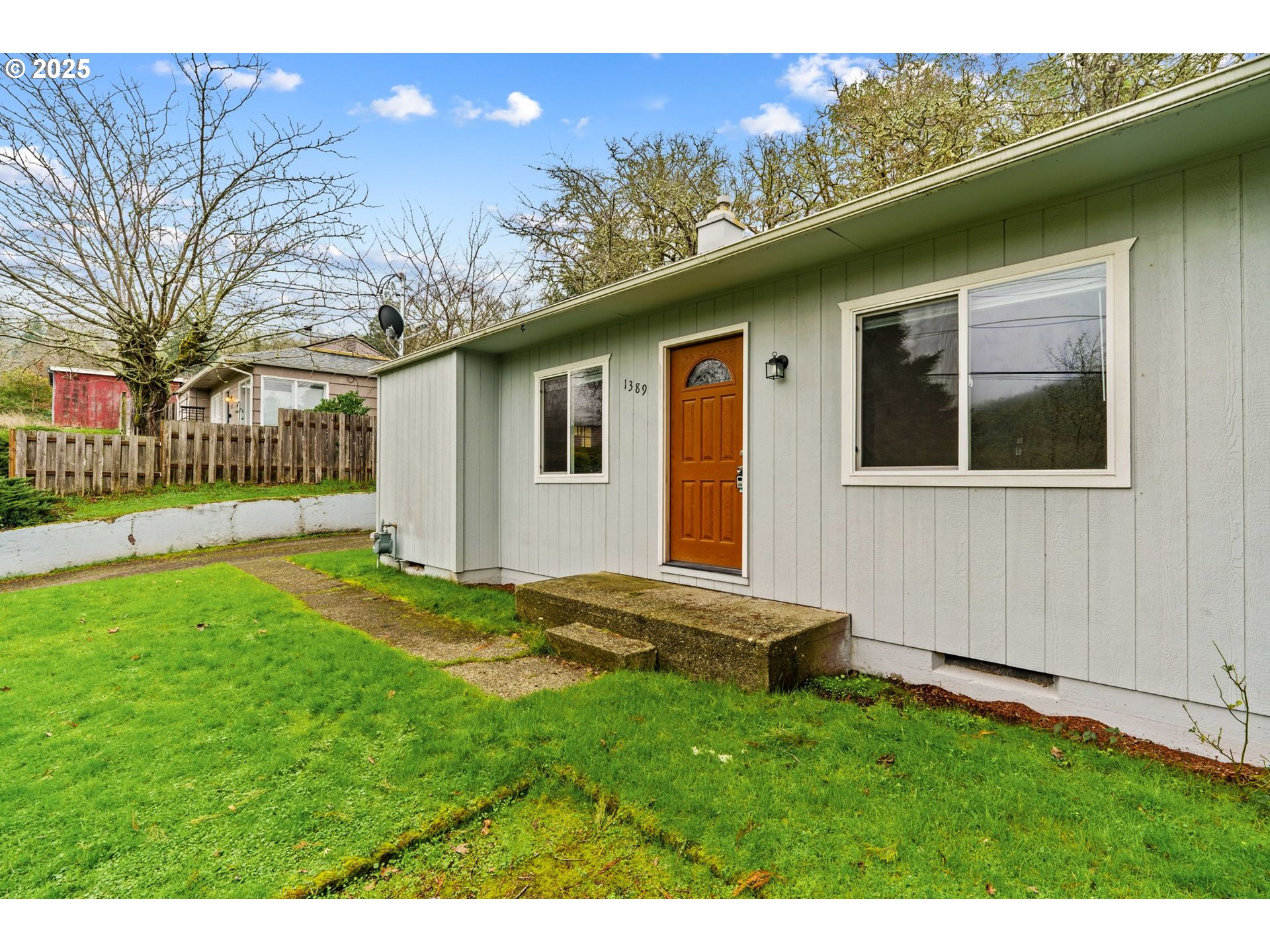 1389 NE BROOKLYN AVE