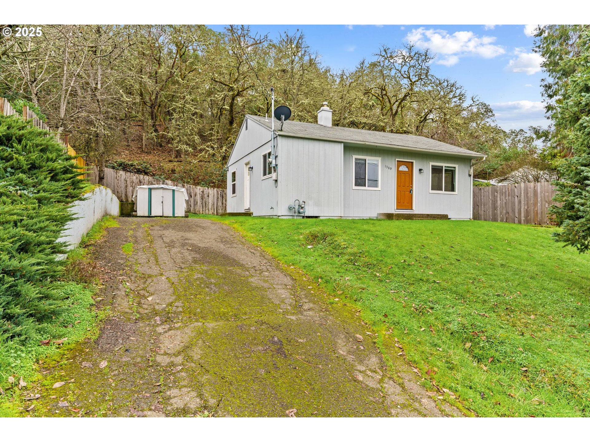 1389 NE BROOKLYN AVE