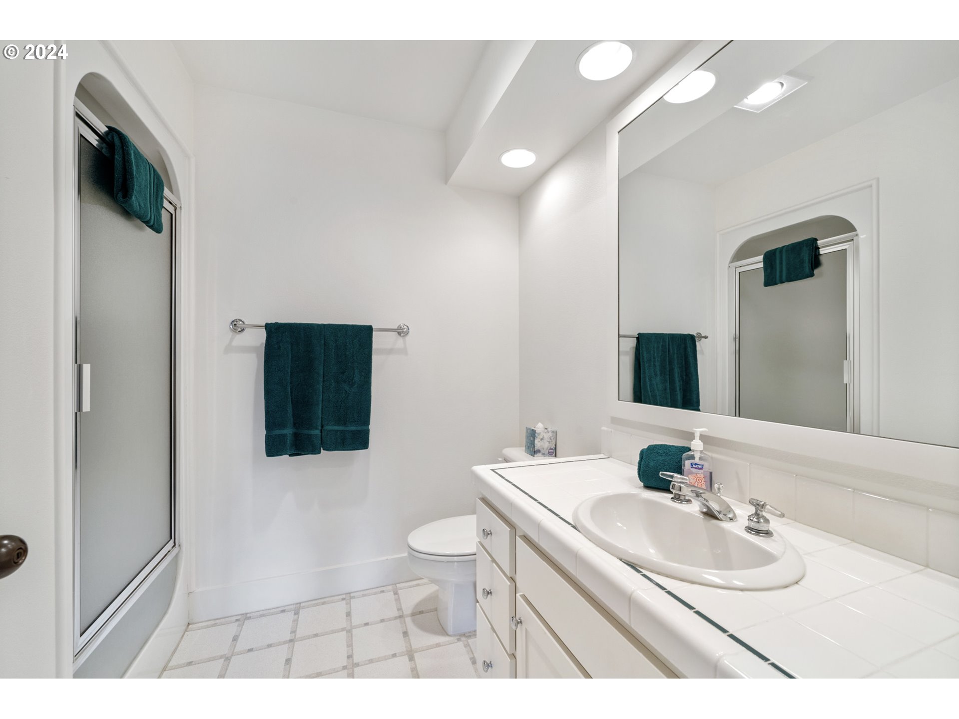 Oceanside, Oregon 97134, United States, 3 Bedrooms Bedrooms, ,3 BathroomsBathrooms,Residential,Active,122546