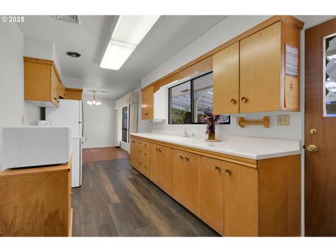 Tiny photo for 47960 W 1st St, Oakridge, OR 97463 (MLS # 547212599)