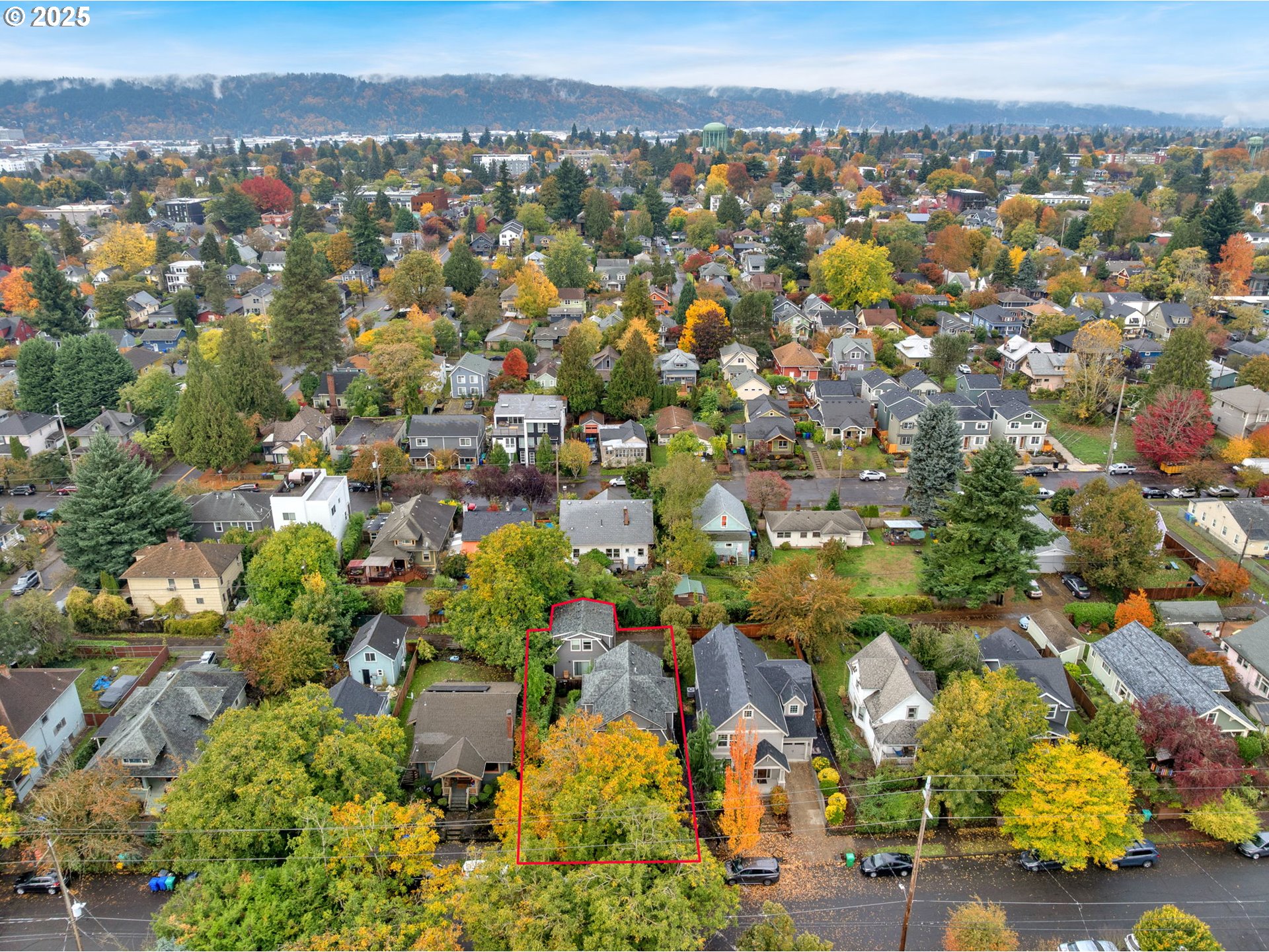 4417 N GANTENBEIN AVE