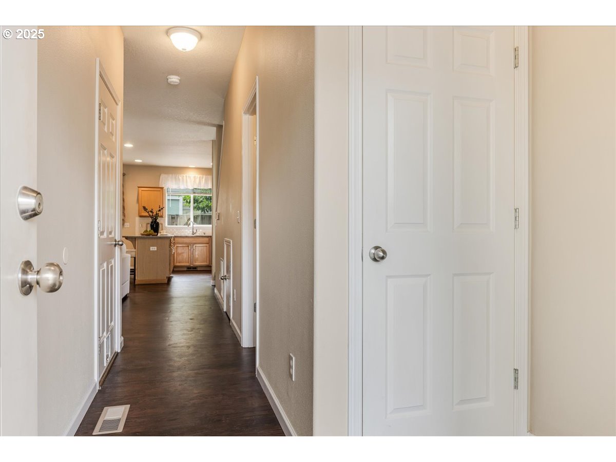 Beaverton, Oregon 97003, United States, 3 Bedrooms Bedrooms, ,3 BathroomsBathrooms,Residential,Active,163463