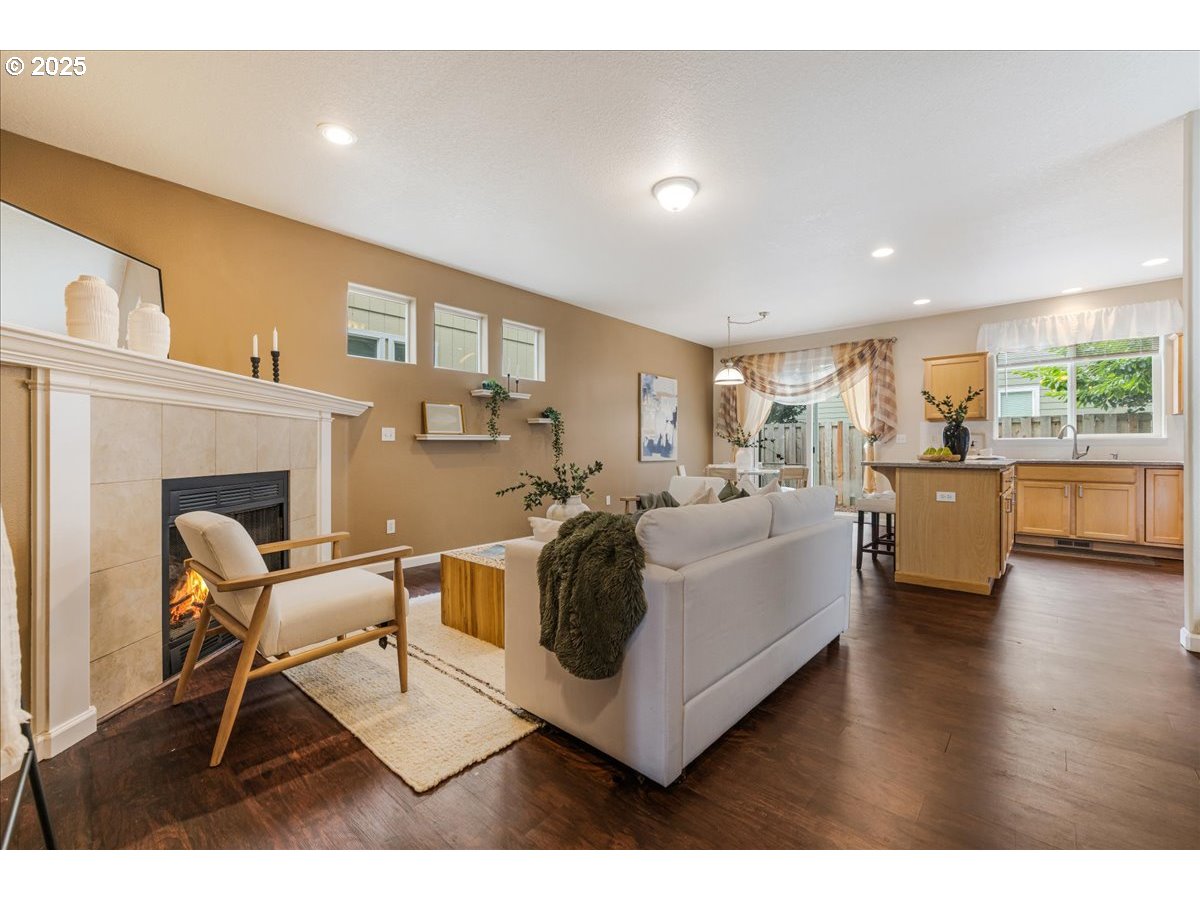 Beaverton, Oregon 97003, United States, 3 Bedrooms Bedrooms, ,3 BathroomsBathrooms,Residential,Active,163463