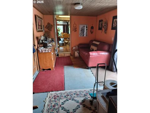 Tiny photo for 47947 Commercial St, Oakridge, OR 97463 (MLS # 729308446)