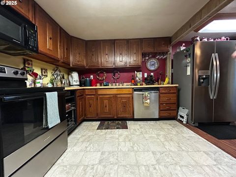 Tiny photo for 47947 Commercial St, Oakridge, OR 97463 (MLS # 729308446)