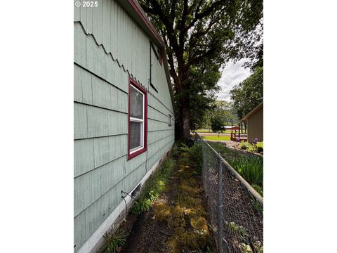 Tiny photo for 47947 Commercial St, Oakridge, OR 97463 (MLS # 729308446)