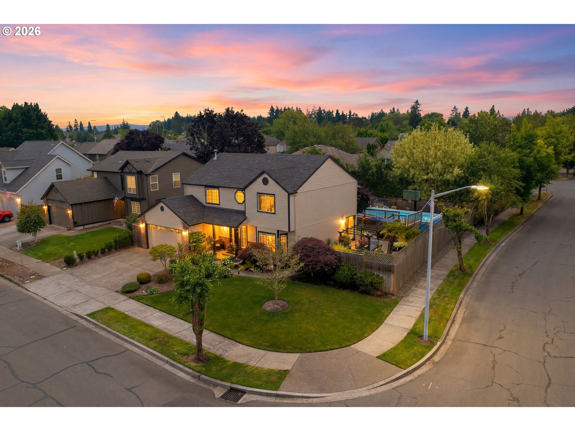2687 NE 2ND DR