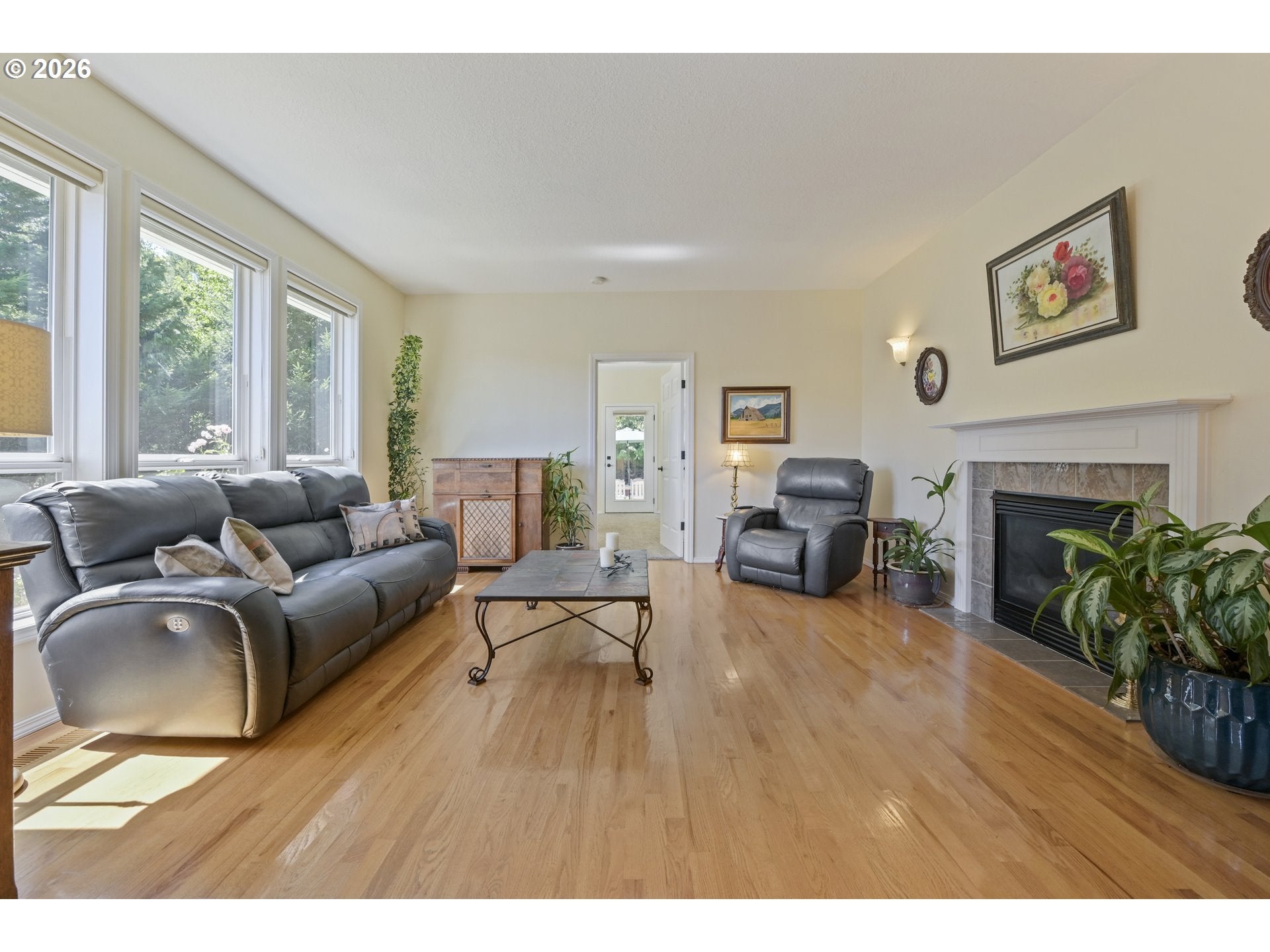 25540 CHERYL DR