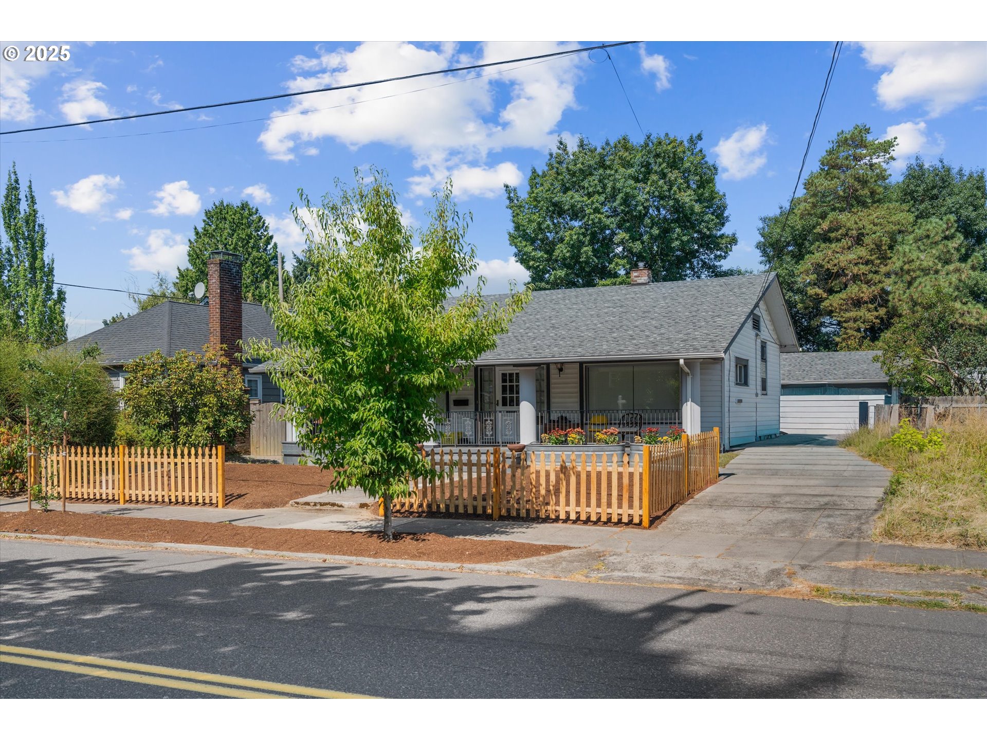 3415 NE KILLINGSWORTH ST