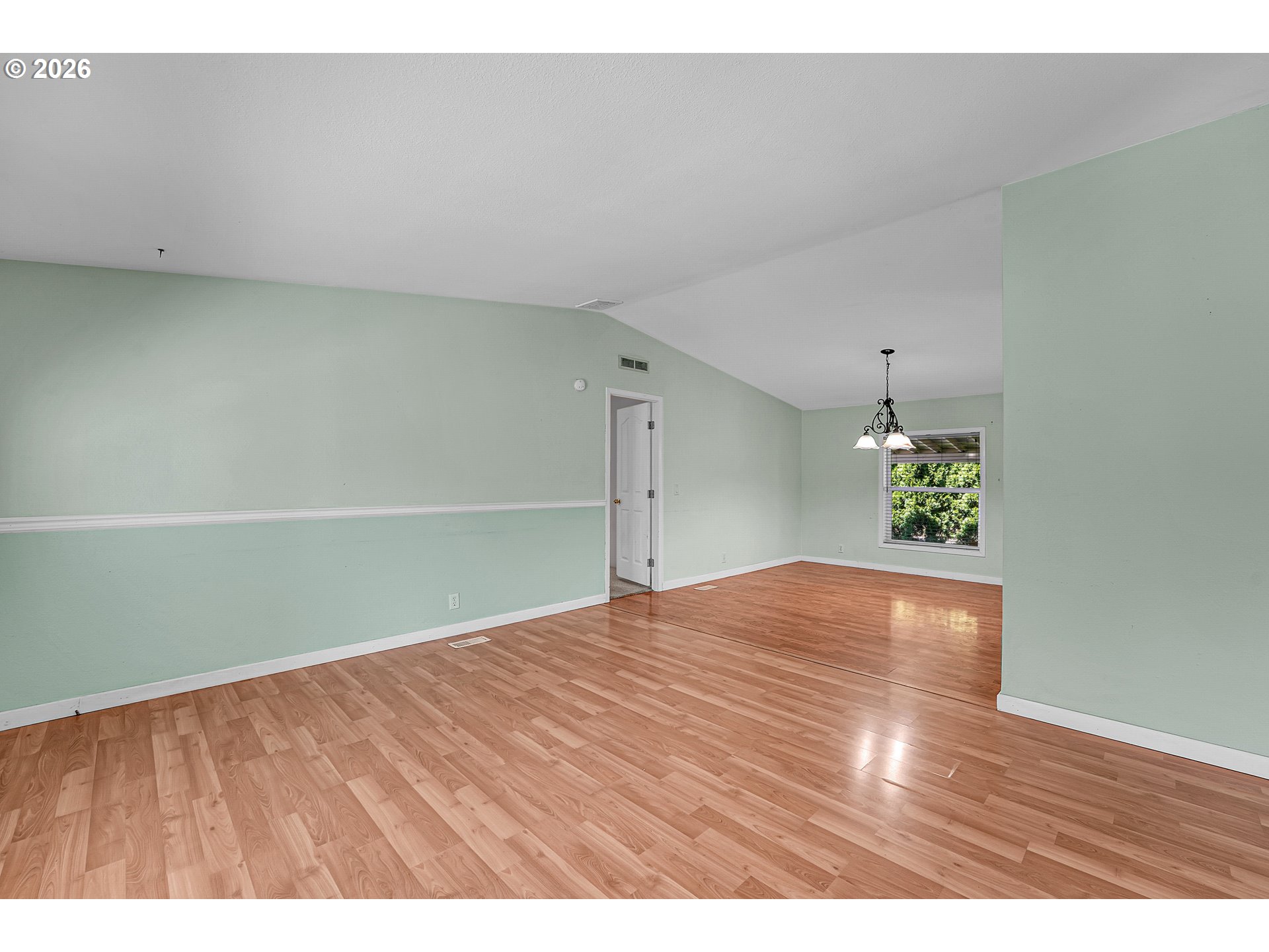 11105 MAIN ST NE 9