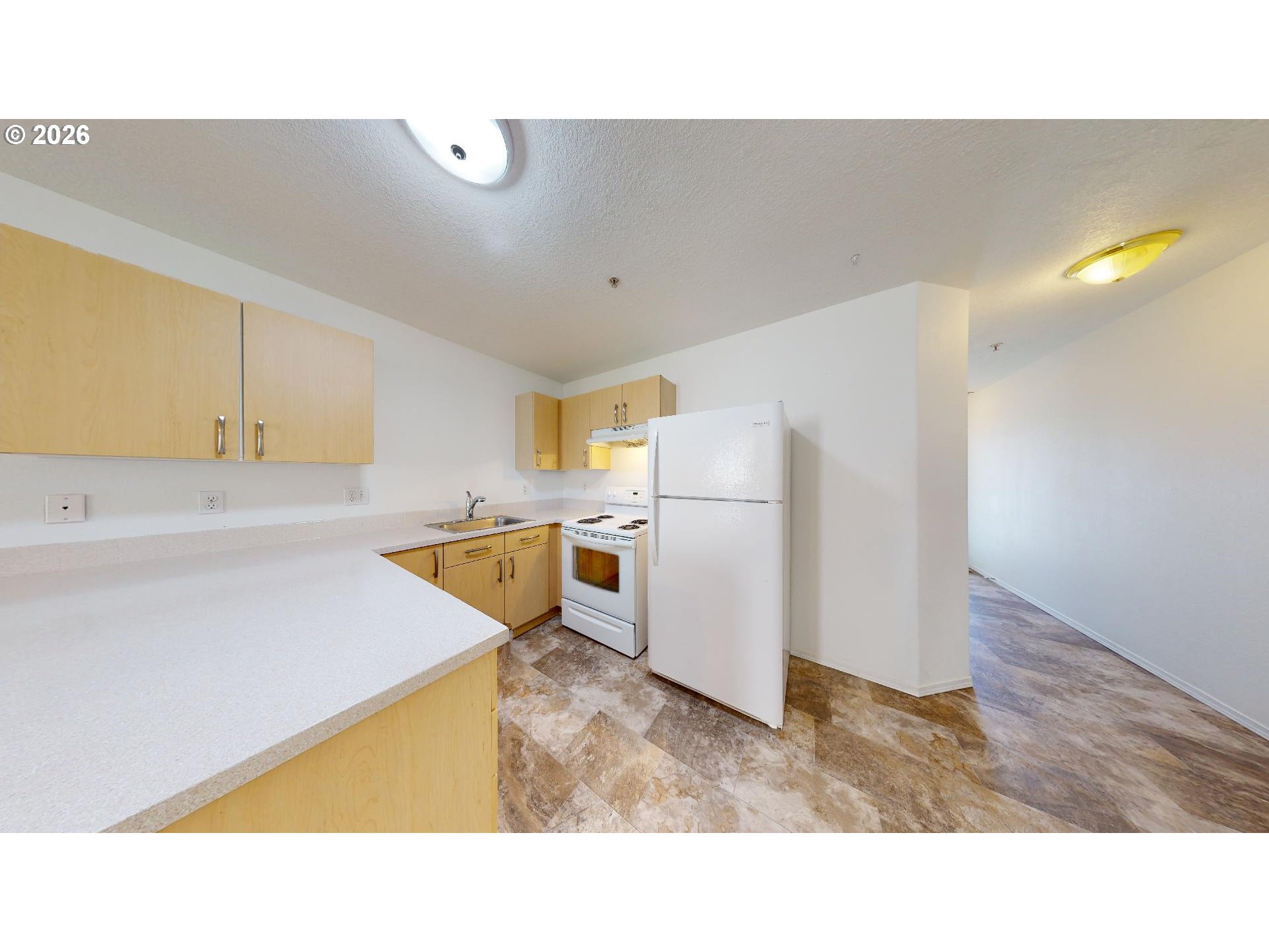 9615 SE CENTER CT