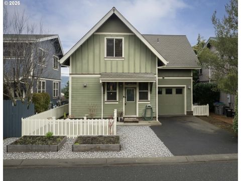 3117 MAY ST Hood River OR 97031