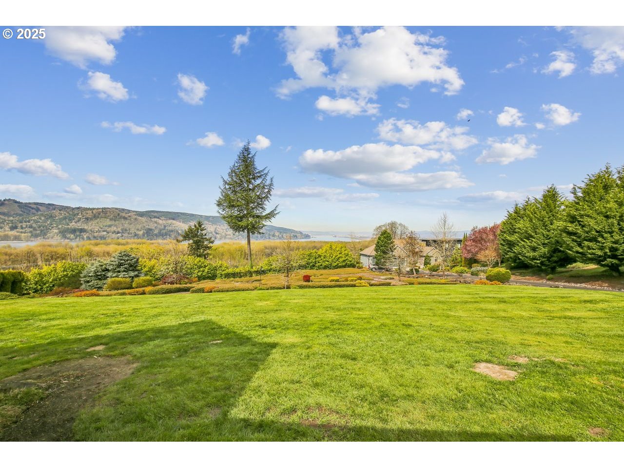 49 BENTLEY DR
