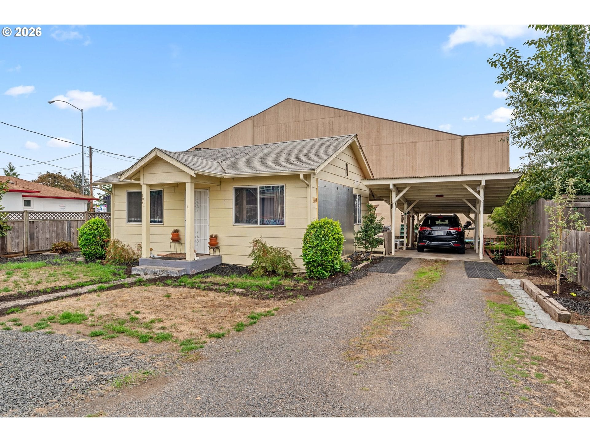 102 HOLEMAN AVE