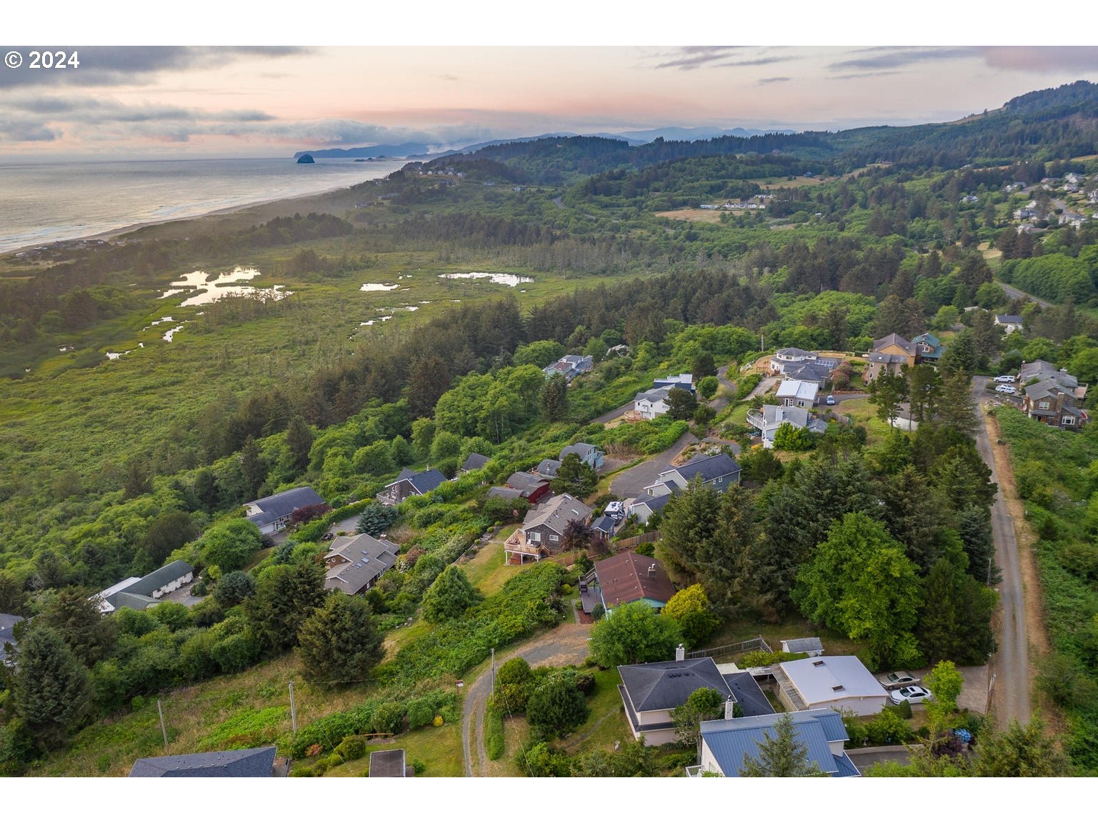 Neskowin, Oregon 97149, United States, 3 Bedrooms Bedrooms, ,2 BathroomsBathrooms,Residential,Active,39259