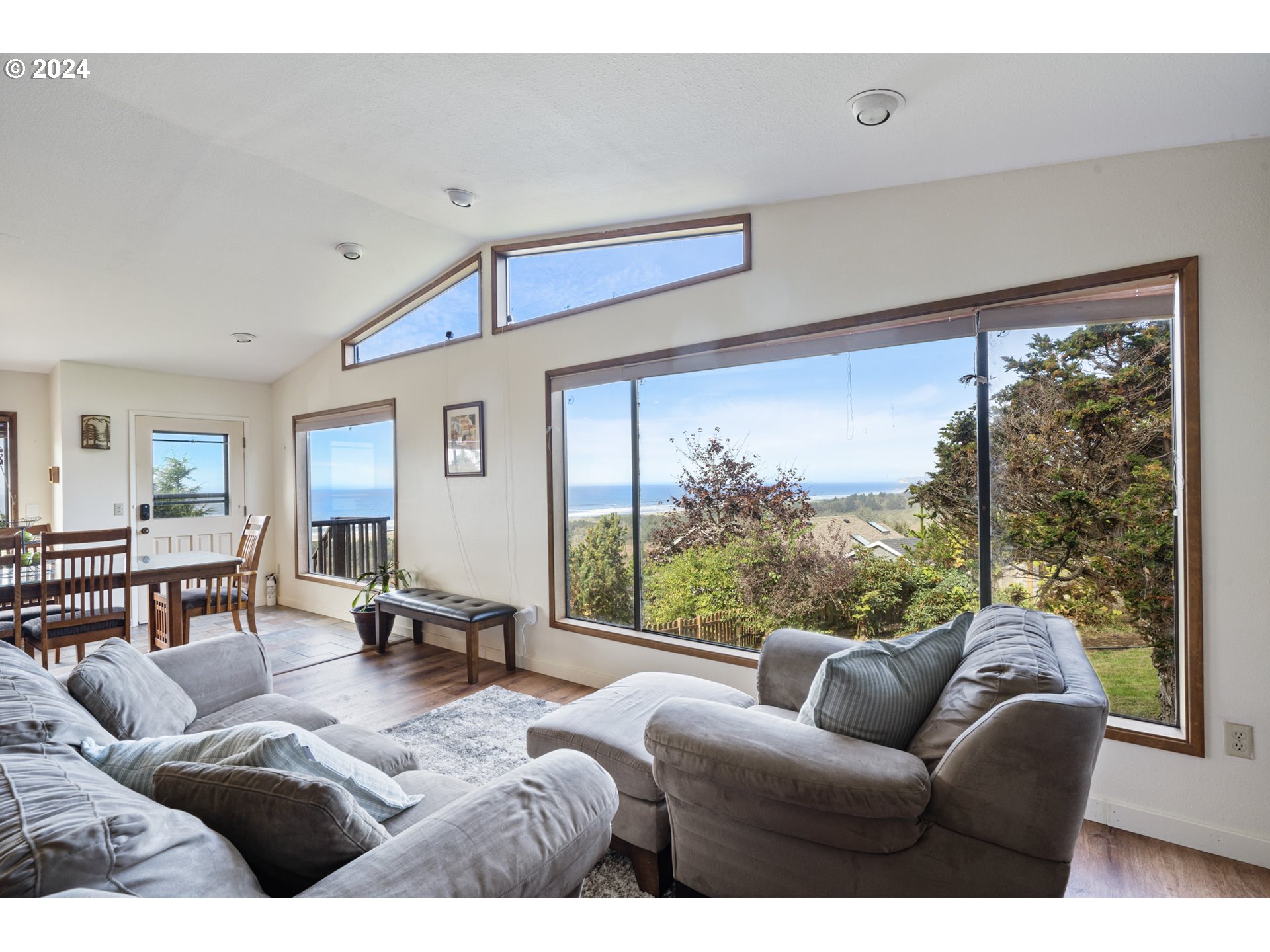 Neskowin, Oregon 97149, United States, 3 Bedrooms Bedrooms, ,2 BathroomsBathrooms,Residential,Active,39259