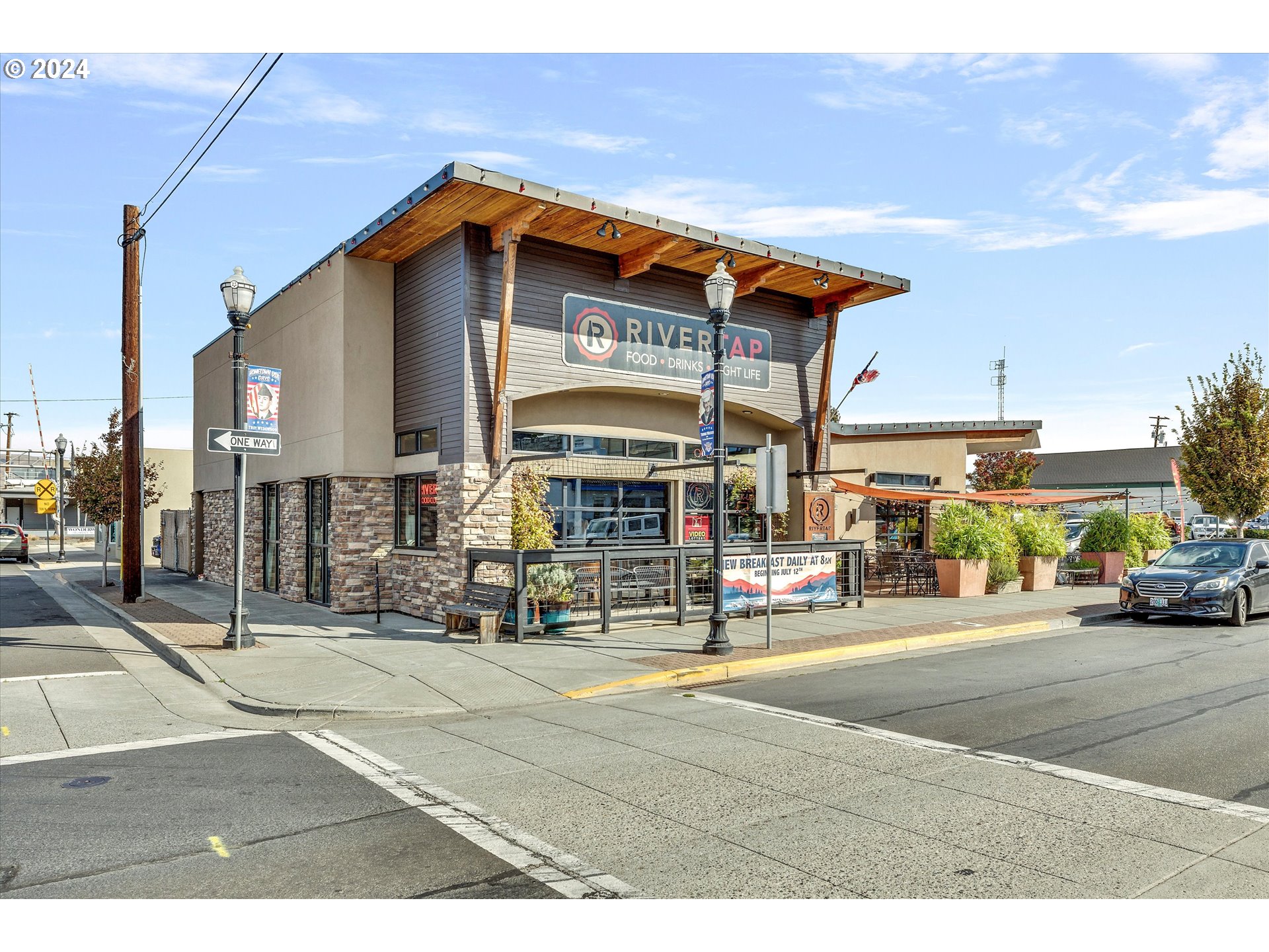 701 E 2nd