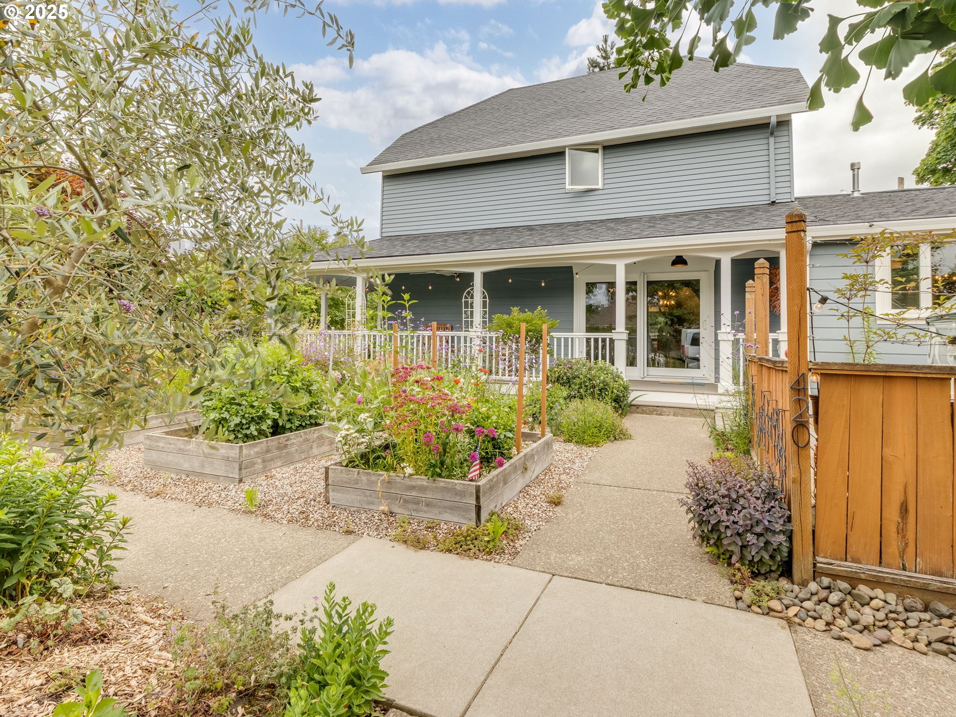 420 S CENTER ST
