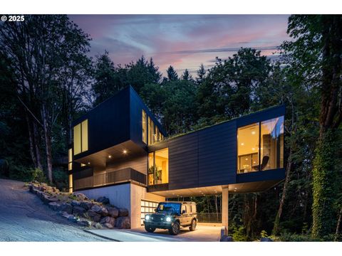 6371 NW WINSTON DR Portland OR 97210
