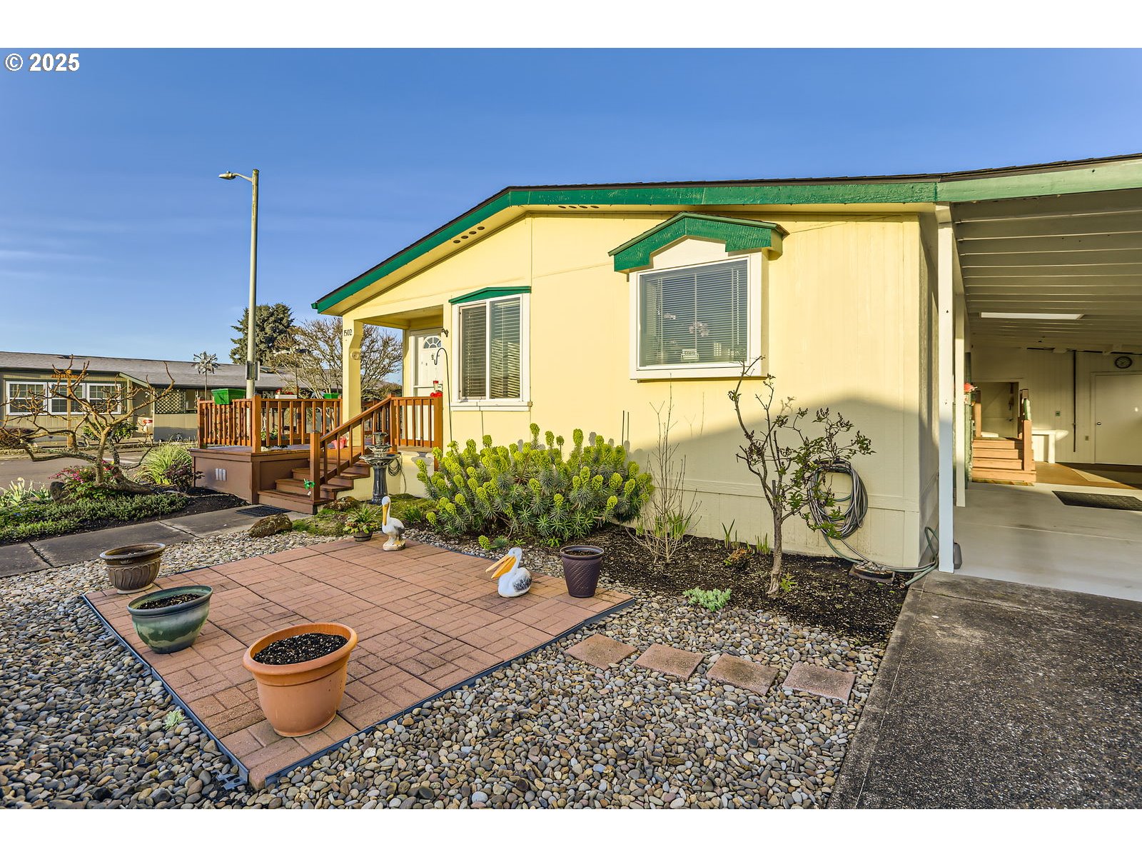 1502 FRONTIER CIR