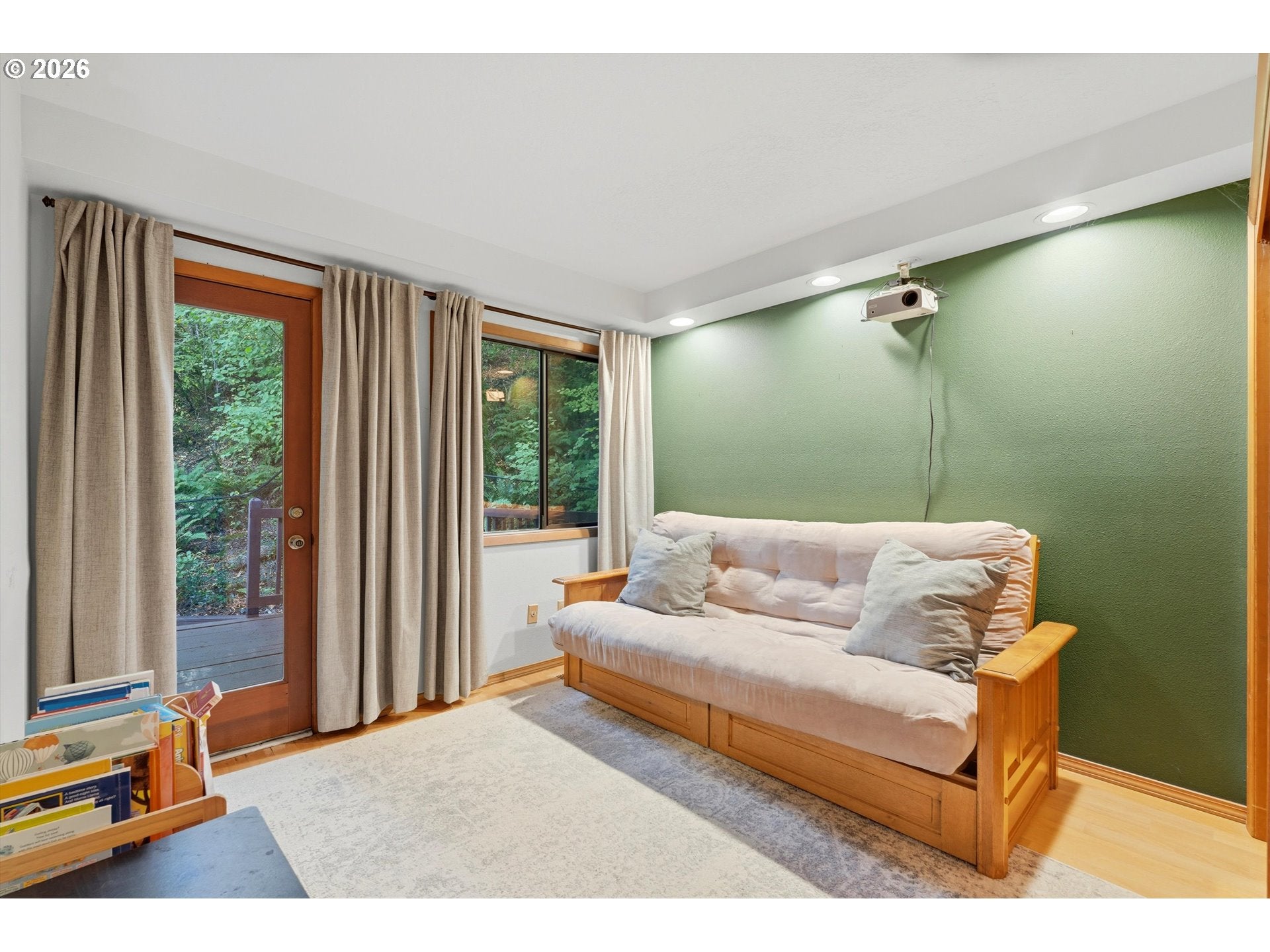 12 SAINT HELENS CIR