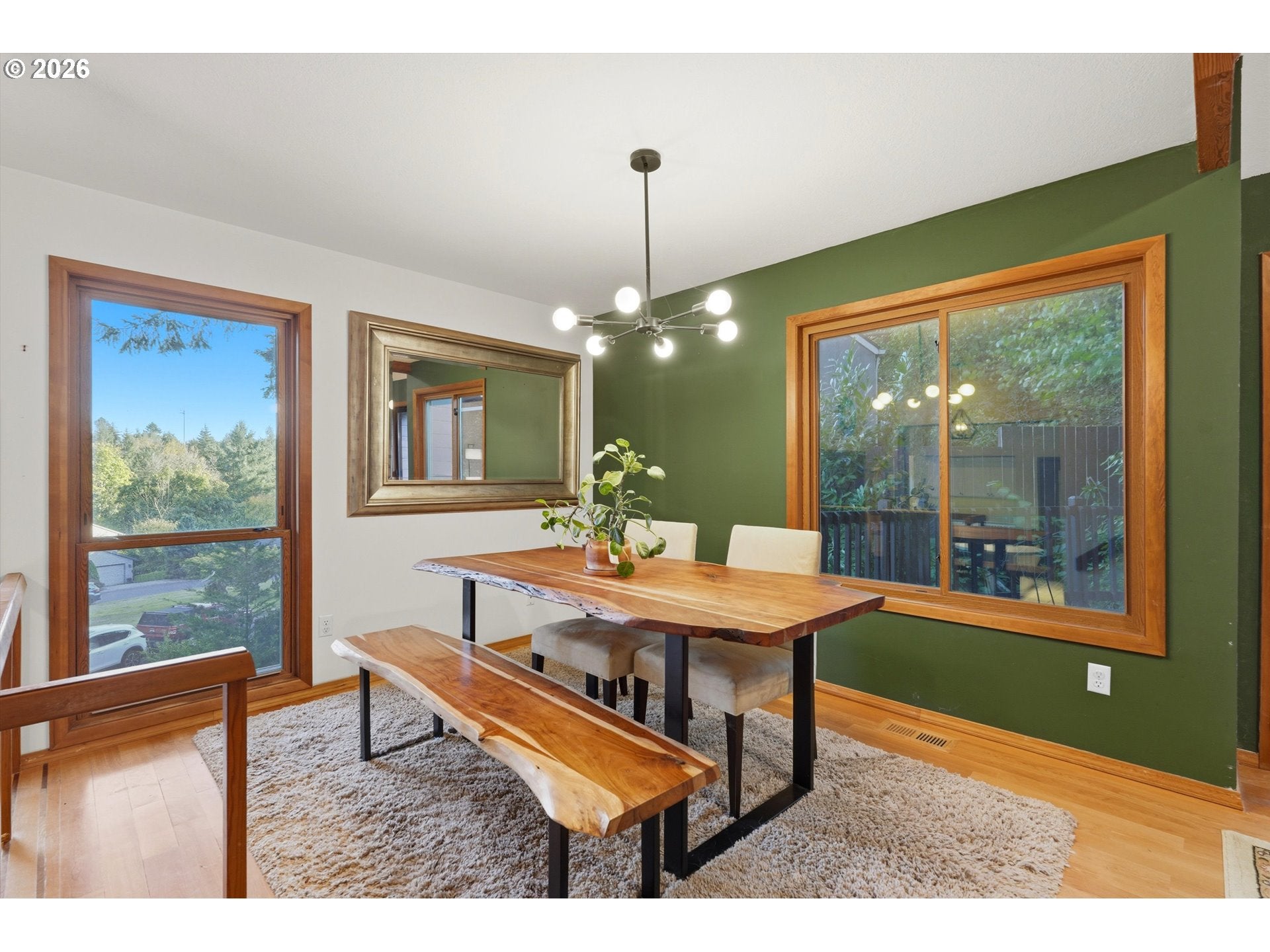 12 SAINT HELENS CIR