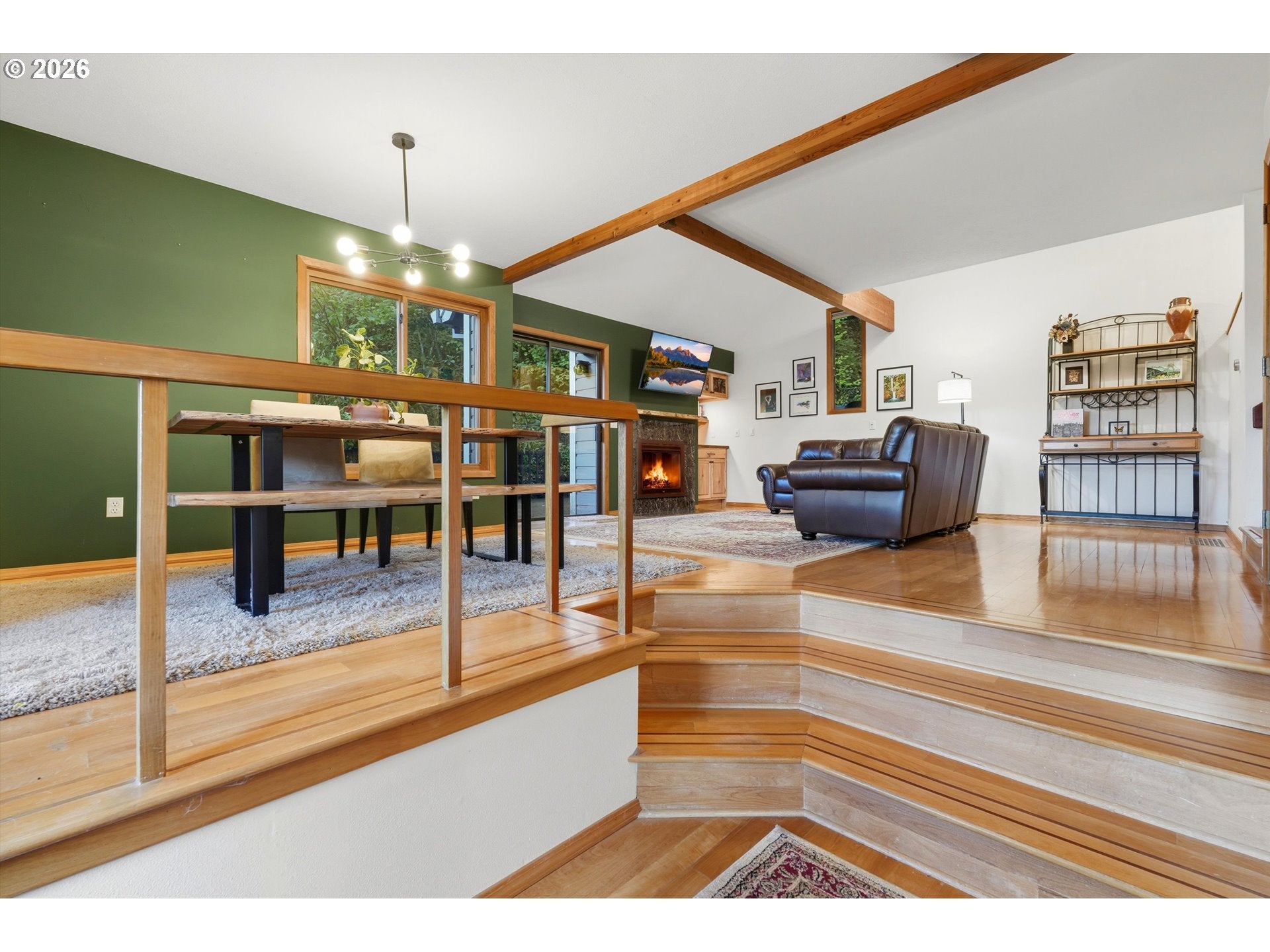 12 SAINT HELENS CIR