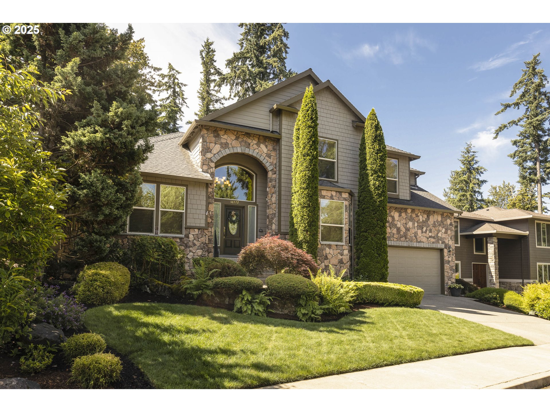 16572 SE OAK MEADOW CT