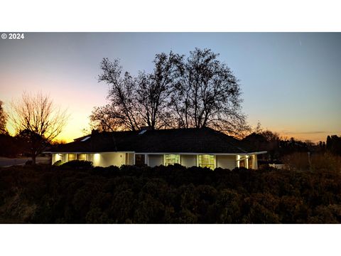 A home in Hermiston