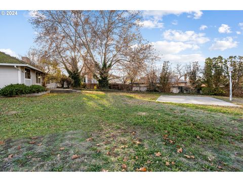 A home in Hermiston